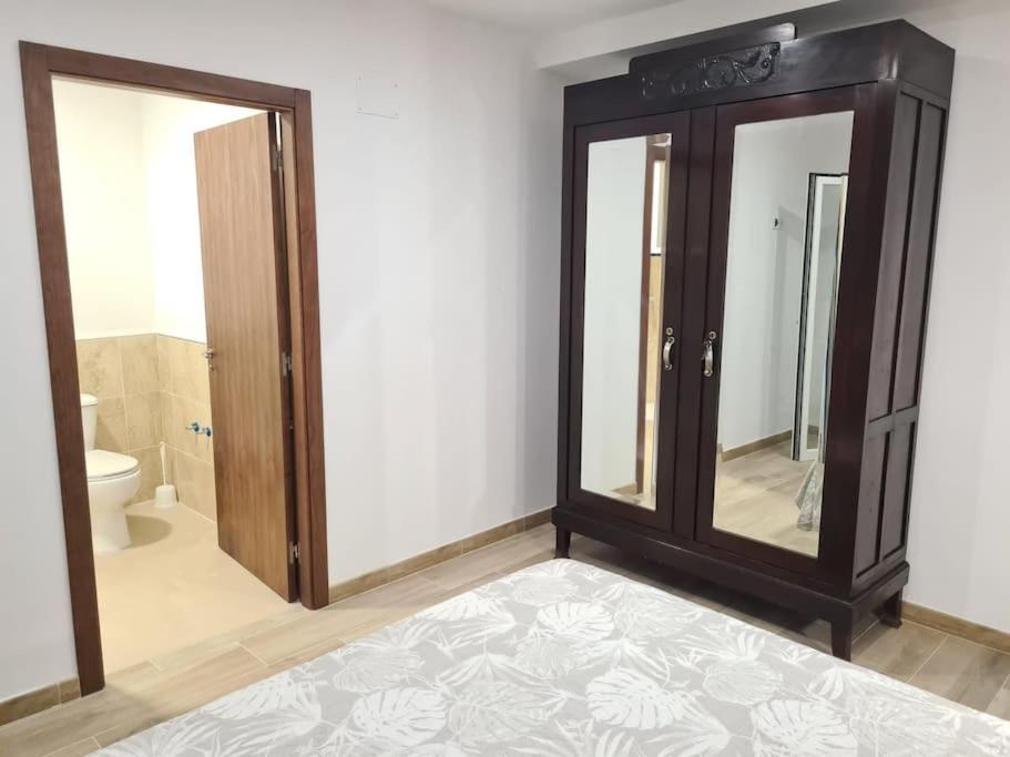 Апартаменты Apartamento Centrico Понтеведра Экстерьер фото