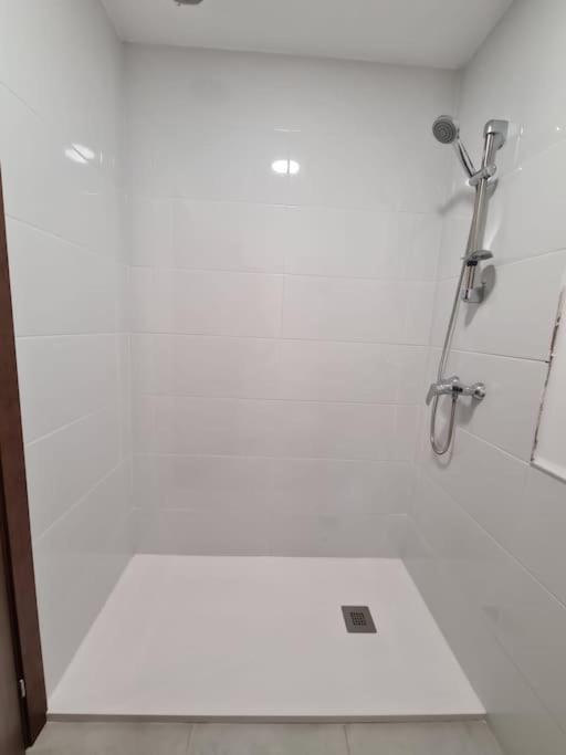 Апартаменты Apartamento Centrico Понтеведра Экстерьер фото