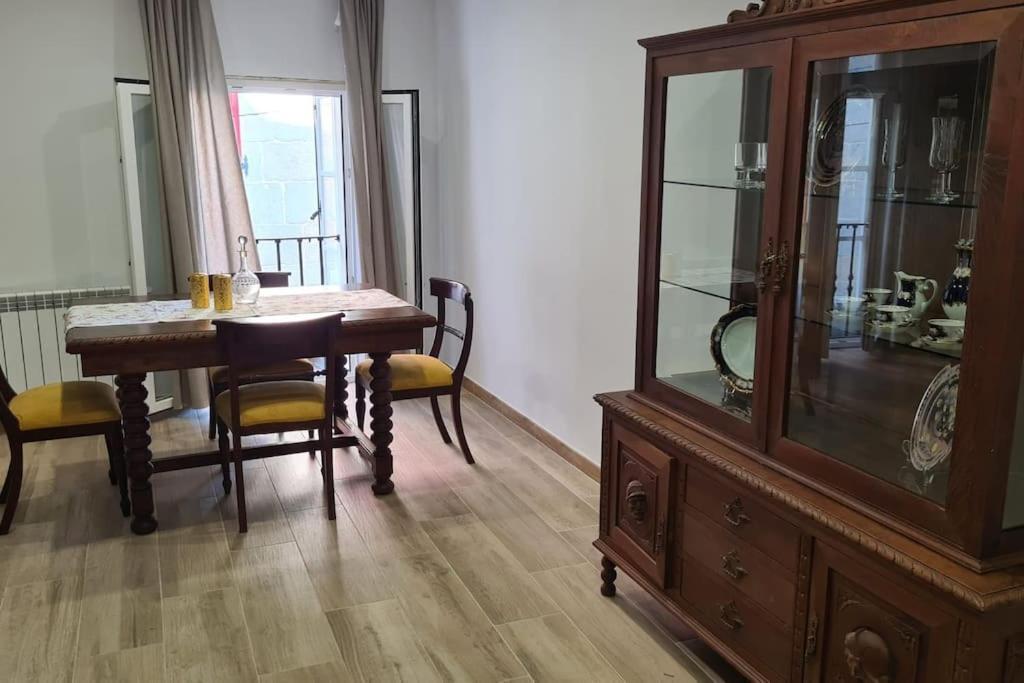 Апартаменты Apartamento Centrico Понтеведра Экстерьер фото