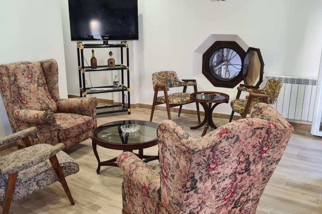 Апартаменты Apartamento Centrico Понтеведра Экстерьер фото